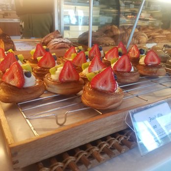 Paris Baguette - Bakeries Near Me - Glendale, California Paris Baguette - Bakeries Near Me - Glendale, California