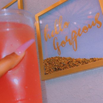 Every-Bellies - art & the best raspberry lemonade i've ever tasted. - Food Trucks Near Me - Tomball, Texas