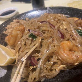 Mushroom - TH3. Pad Thai Noodles - Chinese Near Me - West Babylon, New York Mushroom - TH3. Pad Thai Noodles - Chinese Near Me - West Babylon, New York