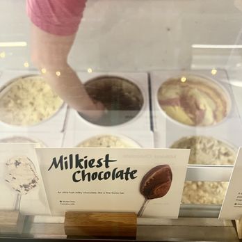 Jeni's Splendid Ice Creams - Ice Cream & Frozen Yogurt Near Me - Columbus, Ohio Jeni's Splendid Ice Creams - Ice Cream & Frozen Yogurt Near Me - Columbus, Ohio