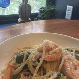 Linguine Cacio E Pepe with Chicken