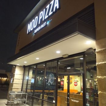 MOD Pizza - Open sign turned off at 9PM. They close at 10. - Pizza Near Me - Houston, Texas