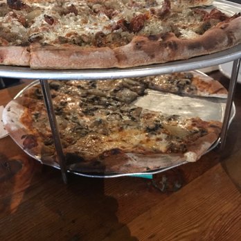 American Flatbread - Yummmmmm "Homemade Sausage" and "Canton Community" - Pizza Near Me - Canton, Connecticut