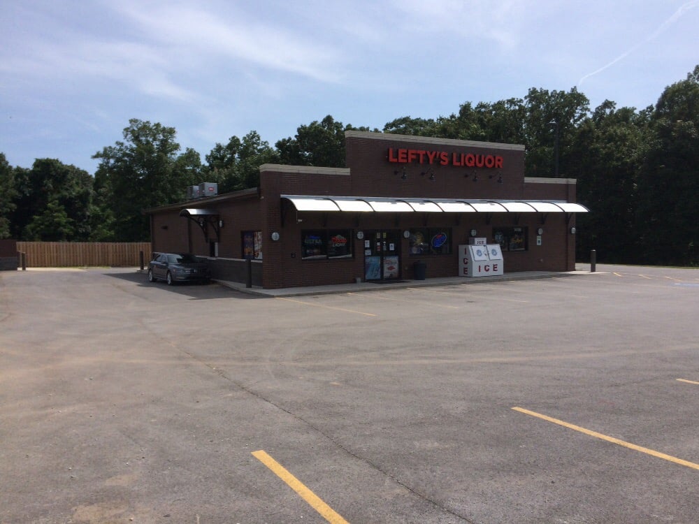 Lefty's Liquor Logo