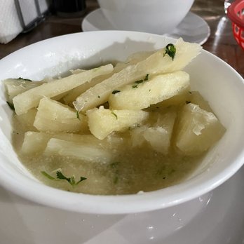 Colombian's Taste - Steamed yucca with garlic - Colombian Near Me - Itasca, Illinois