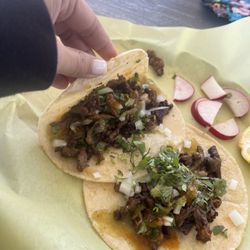 Taqueria Sanchez - Carne asada tacos perfect