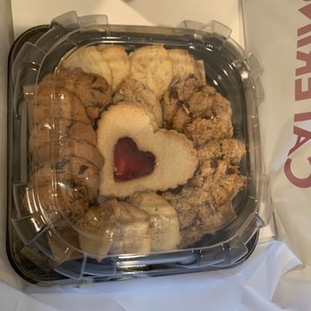 la Madeleine - Bakeries Near Me - Reston, Virginia