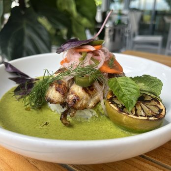 Amara at Paraiso - Cobia Fish on a Bed of White Rice with Pickled Veggies in a Green Curry Sauce - Latin American Near Me - Miami, Florida