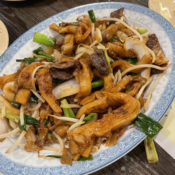 Wonton Noodle House - Beef chow fun - Noodles Near Me - Edmonds, Washington Wonton Noodle House - Beef chow fun - Noodles Near Me - Edmonds, Washington