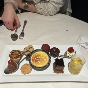 La Pêcherie - Dessert sampler (cafe gourmand) - Seafood Near Me - Rouen, 76