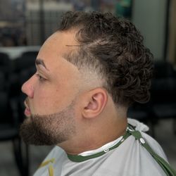 New York Cuts - Taper fade-beard fade lineup