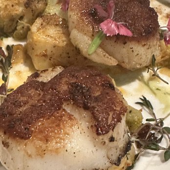 Beeside Balcony - Scallops with roasted cauliflower - Mediterranean Near Me - LA JOLLA, California