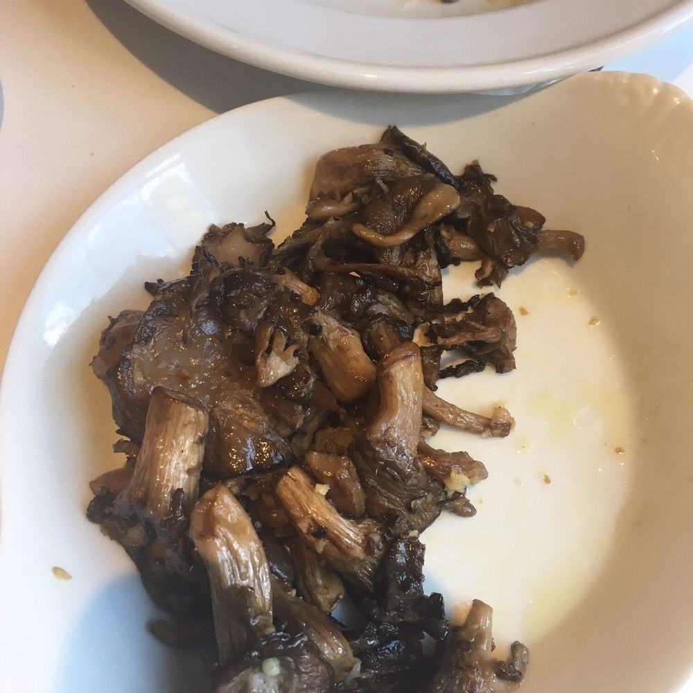 BG Restaurant - Sautéed oyster mushrooms - New American Near Me - New York, New York BG Restaurant - Sautéed oyster mushrooms - New American Near Me - New York, New York