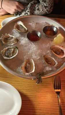 Short & Main by null