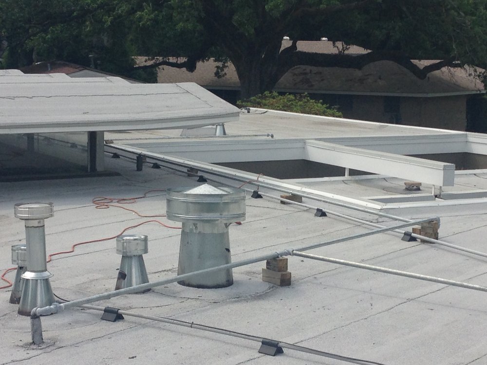 Slide of DG Diaz Roofing Services of New Orleans