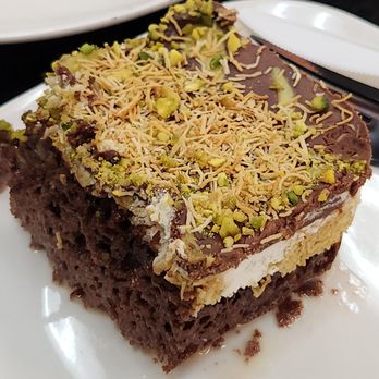 Finjan Coffee House - Dubai chocolate cake ($7) - Coffee & Tea Near Me - Sacramento, California