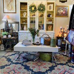 Stella Rose Designer & Vintage Consignment