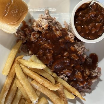 Arnolds BAR-B-QUE & Grill - Pulled Pork Dinner - Barbeque Near Me - Memphis, Tennessee Arnolds BAR-B-QUE & Grill - Pulled Pork Dinner - Barbeque Near Me - Memphis, Tennessee