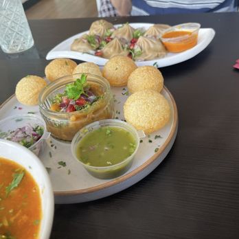Momo's - Street Vendors Near Me - Liverpool, XMS