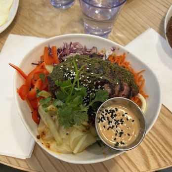 Billie's Grocery - Thai Bowl, Add Chimichurri Steak - Breakfast & Brunch Near Me - Kansas City, Missouri Billie's Grocery - Thai Bowl, Add Chimichurri Steak - Breakfast & Brunch Near Me - Kansas City, Missouri