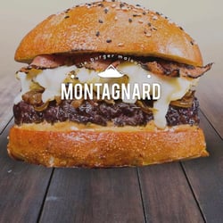 Burger-POP - Une envie de montagne ? Rösti de pomme de terre, steak haché cuit à la pierre de lave, oignons caramélisés, reblochon fermier...