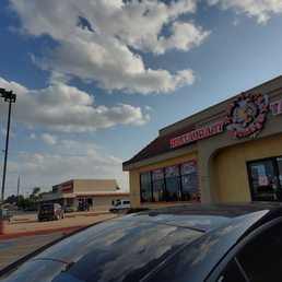 Exterior outside entrance of Birriería Aguiñaga - Garland, Texas Exterior outside entrance of Birriería Aguiñaga - Garland, Texas