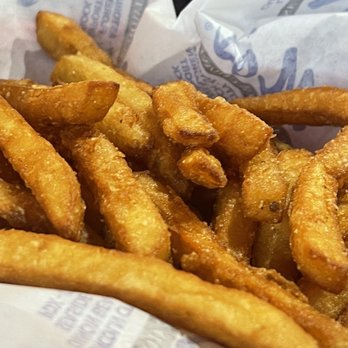 Mo's Seafood & Chowder - French fries - Seafood Near Me - Florence, Oregon