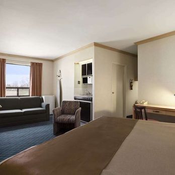 Travelodge Chatham - Guest room - Hotels Near Me - Chatham, Ontario Travelodge Chatham - Guest room - Hotels Near Me - Chatham, Ontario