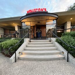 Exterior photo of Houston's Restaurant - Pasadena, California Exterior photo of Houston's Restaurant - Pasadena, California