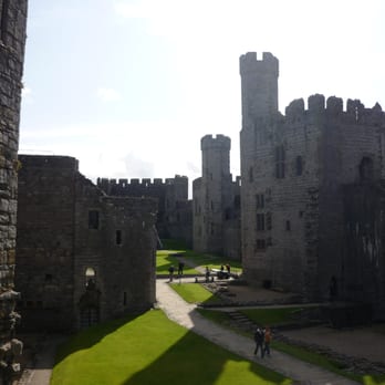 Caernarfon Castle - Landmarks & Historical Buildings Near Me - Caernarfon, GWN