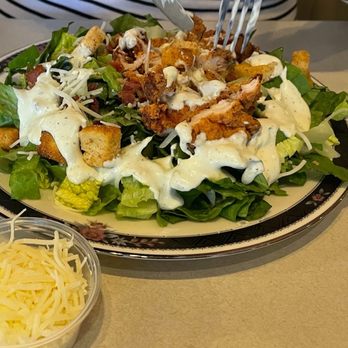 Diz's Cafe - Buttermilk chicken Caesar salad - Wine Bars Near Me - Manchester, New Hampshire