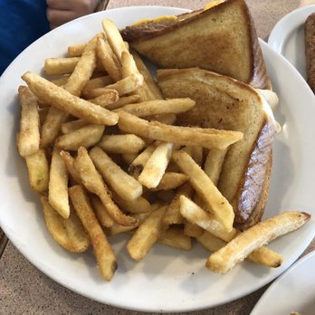 Whifs Flap Jack House - Grilled cheese - Canadian (New) Near Me - Drumheller, Alberta