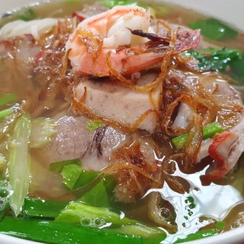 Hoang Mai - 5 he tiu mit char siu, Shrimps und beef, mit Suppe - Vietnamese Near Me - Hamburg, HH Hoang Mai - 5 he tiu mit char siu, Shrimps und beef, mit Suppe - Vietnamese Near Me - Hamburg, HH