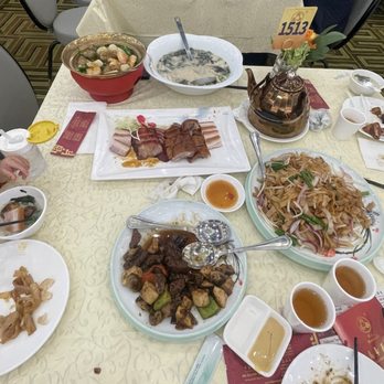 HL Peninsula - Different dishes - Dim Sum Near Me - Castro Valley, California HL Peninsula - Different dishes - Dim Sum Near Me - Castro Valley, California