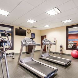 Hampton Inn Galax - Health club fitness center gym