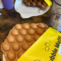 Original then chocolate "Bubble Waffle"!