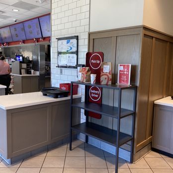 Chick-fil-A - Pick up location - Chicken Shop Near Me - Kahului, Hawaii