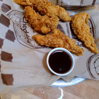 Cheddar's Scratch Kitchen - Chicken tender - four platter - Comfort Food Near Me - Newport News, Virginia Cheddar's Scratch Kitchen - Chicken tender - four platter - Comfort Food Near Me - Newport News, Virginia