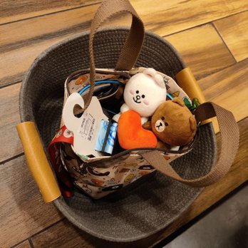 Tempura Kiki - We were given a basket to use... For my purse... So that it's not on the floor! - Japanese Near Me - Honolulu, Hawaii Tempura Kiki - We were given a basket to use... For my purse... So that it's not on the floor! - Japanese Near Me - Honolulu, Hawaii