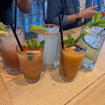 EZ's Liquor Lounge - All the things. - Bars Near Me - Houston, Texas