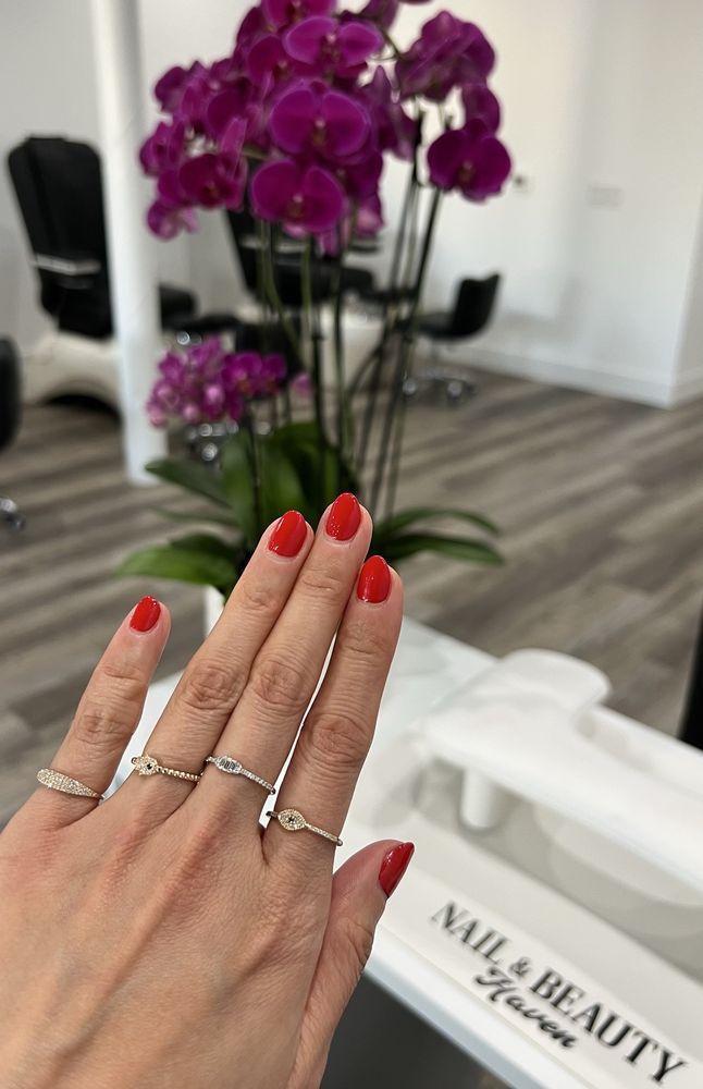 Nail & Beauty Haven Logo
