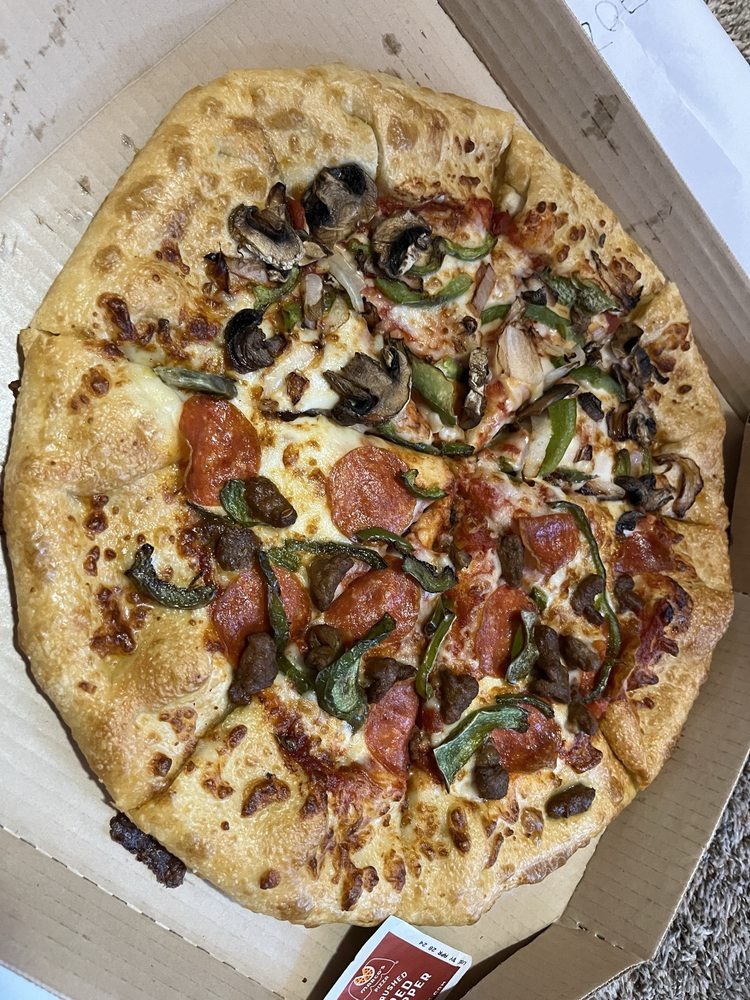 PIZZA HUT Updated September 2024 16 Reviews 9268 Kingston Pike