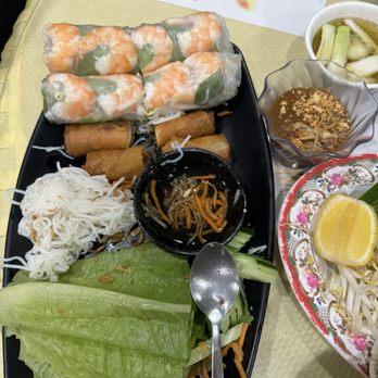 Ocean Pho - Summer roll - Vietnamese Near Me - Honolulu, Hawaii