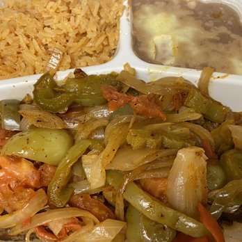 Salsa Mexican Grill - Steak fajitas (the steak was mostly buried under the veggies) - Mexican Near Me - Concord, California