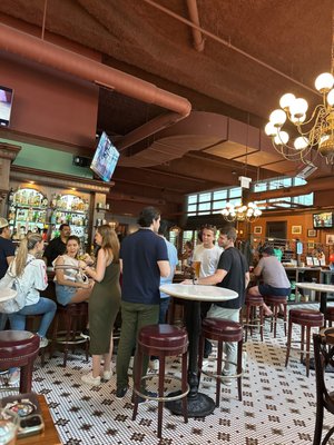 D4 Irish Pub & Cafe by null