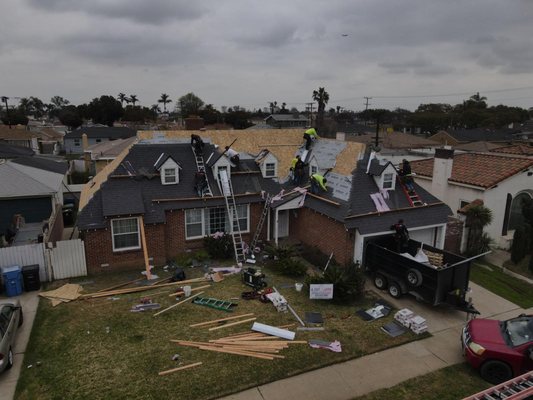 Glendora Roofing Solutions Logo