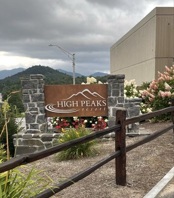 High Peaks Resort by null