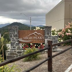 High Peaks Resort