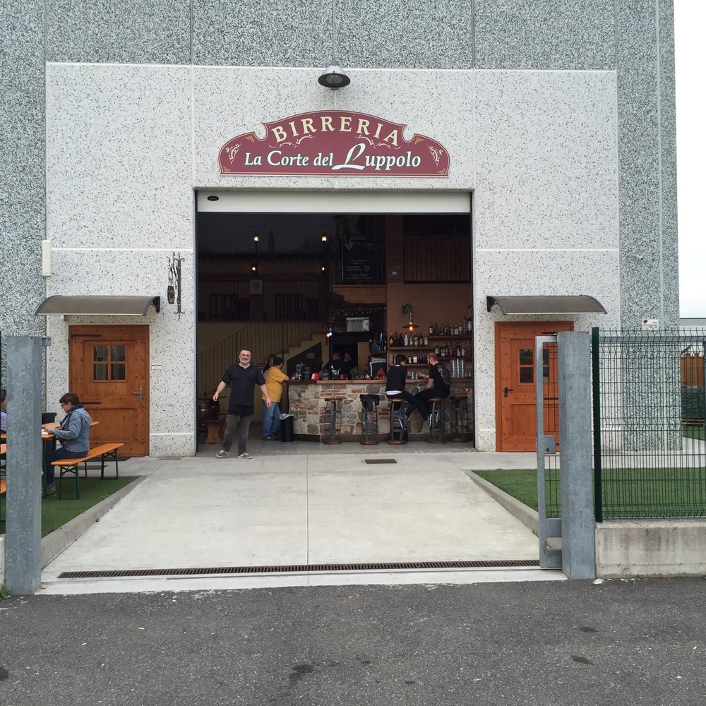 La Corte del Luppolo - From outside. - Breweries Near Me - Monza e Brianza, Manitoba La Corte del Luppolo - From outside. - Breweries Near Me - Monza e Brianza, Manitoba