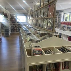 Play It Games Movies & Music - The store